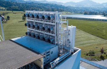 Para pebisnis mengubah karbon dioksida menjadi bahan bakar