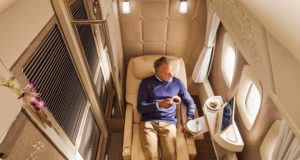 Emirates Memperkenalkan Suite Pribadi Boeing 777 Yang Terinspirasi Mercedes