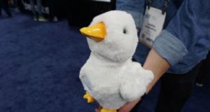 Robot Bebek Yang Diharapkan Bisa Membantu Anak-anak Pengidap Kanker
