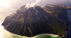 Ada Kubah Lava yang Sangat Besar Mengintai di Bawah Jepang