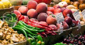 Proyek ‘Makanan Telanjang’ Membantu Supermarket Selandia Baru Mengurangi Penggunaan Plastik