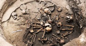Misteri Kerangka Manusia Kuno yang Membentuk Formasi Spiral di Meksiko