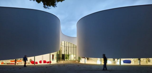 Media-Library-by-Dominique-Coulon-associés-5-889x428