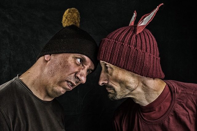 Sistem Komputer Untuk Menjaga Kesopanan Percakapan Online