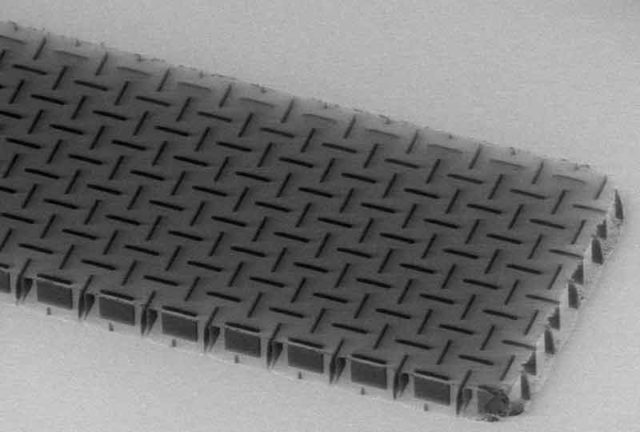 Lembaran karton setebal sepersejuta sentimeter berhasil diciptakan