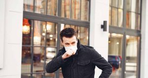 Bagaimana Mengetahui Batuk Anda Bukanlah Gejala COVID-19